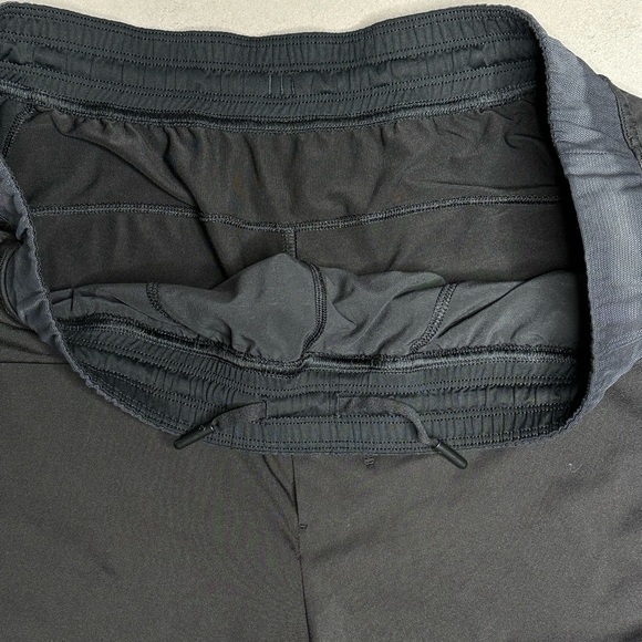 Lululemon 10” Linerless Black Athletic Shorts - XL - Picture 2 of 9